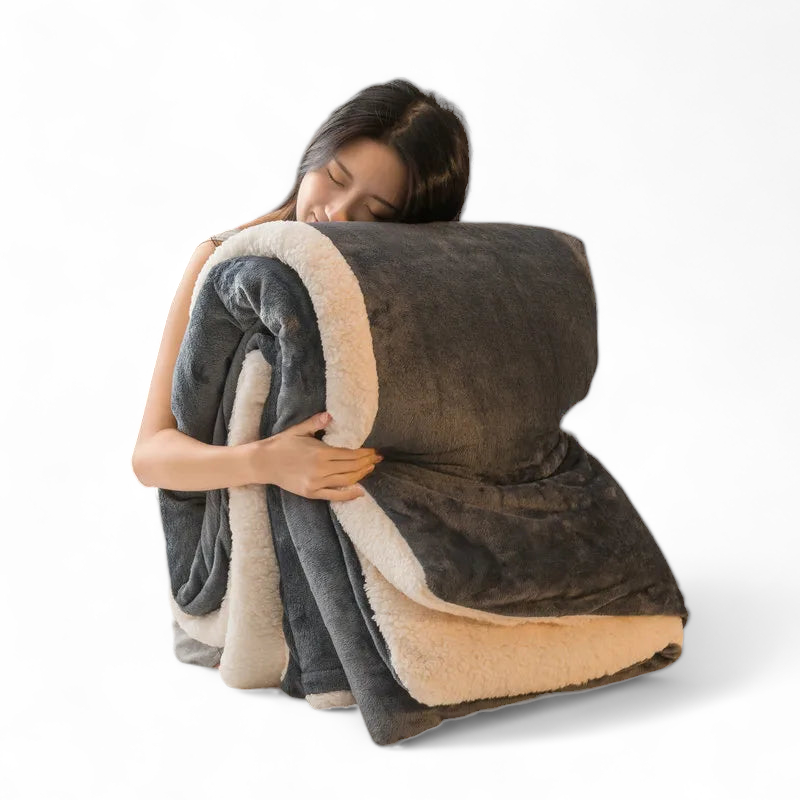 Warm Embrace Luxurious Solid Color Fleece Blankets for a Cozy Winter Haven