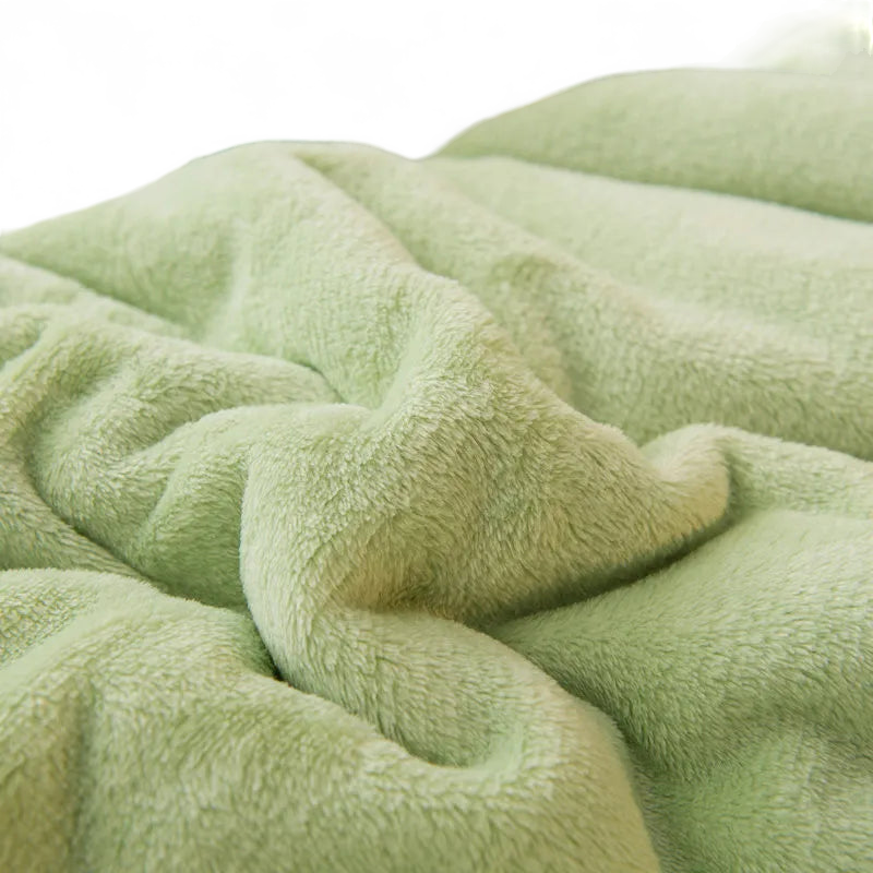 Warm Embrace Luxurious Solid Color Fleece Blankets for a Cozy Winter Haven